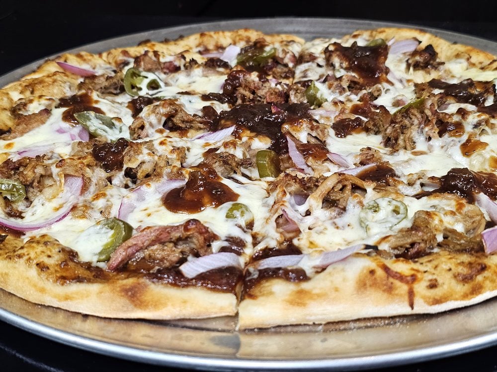 Smoked pulled pork pizza